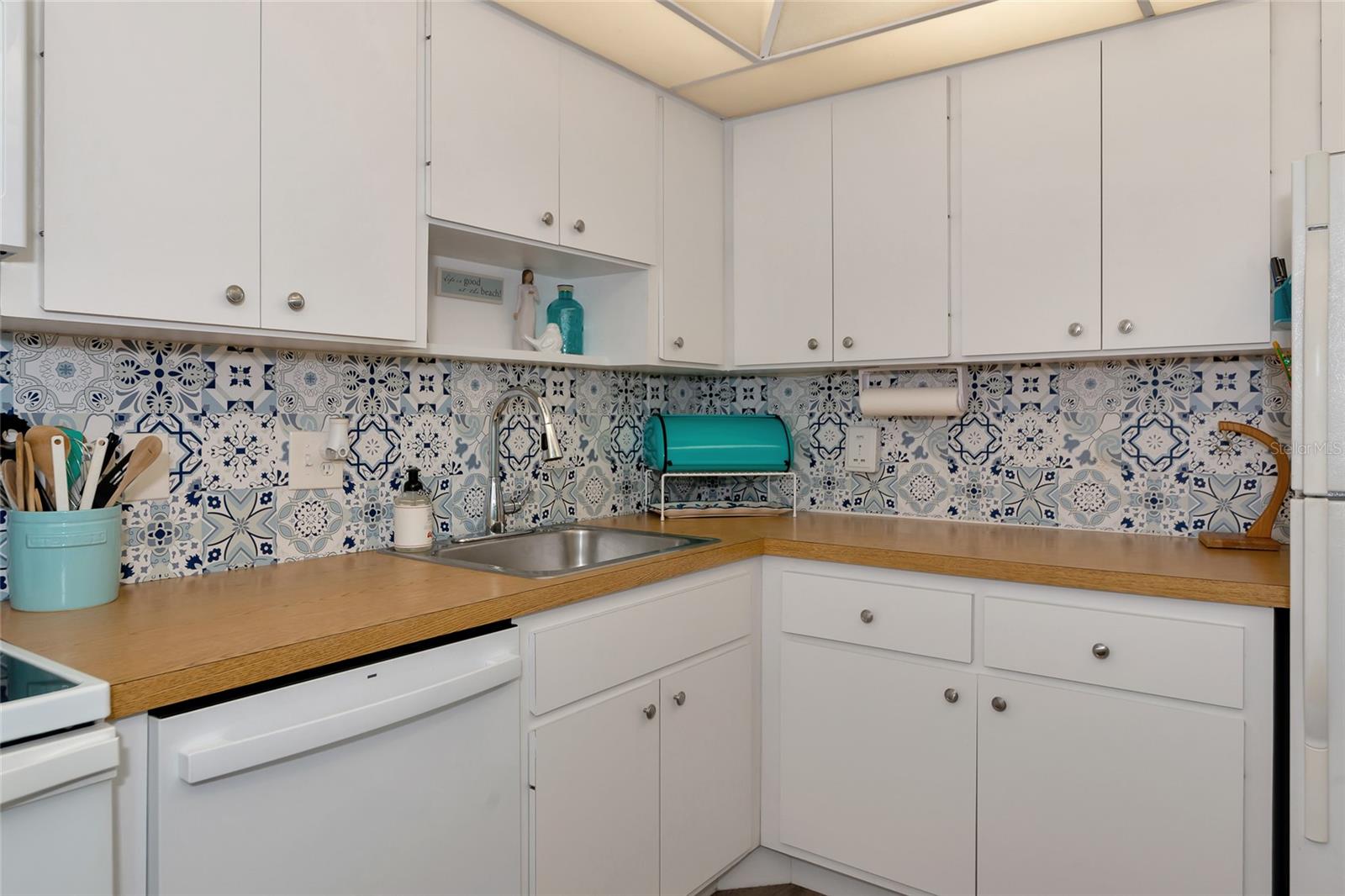 7461 W COUNTRY CLUB DR N #203 — photo 10