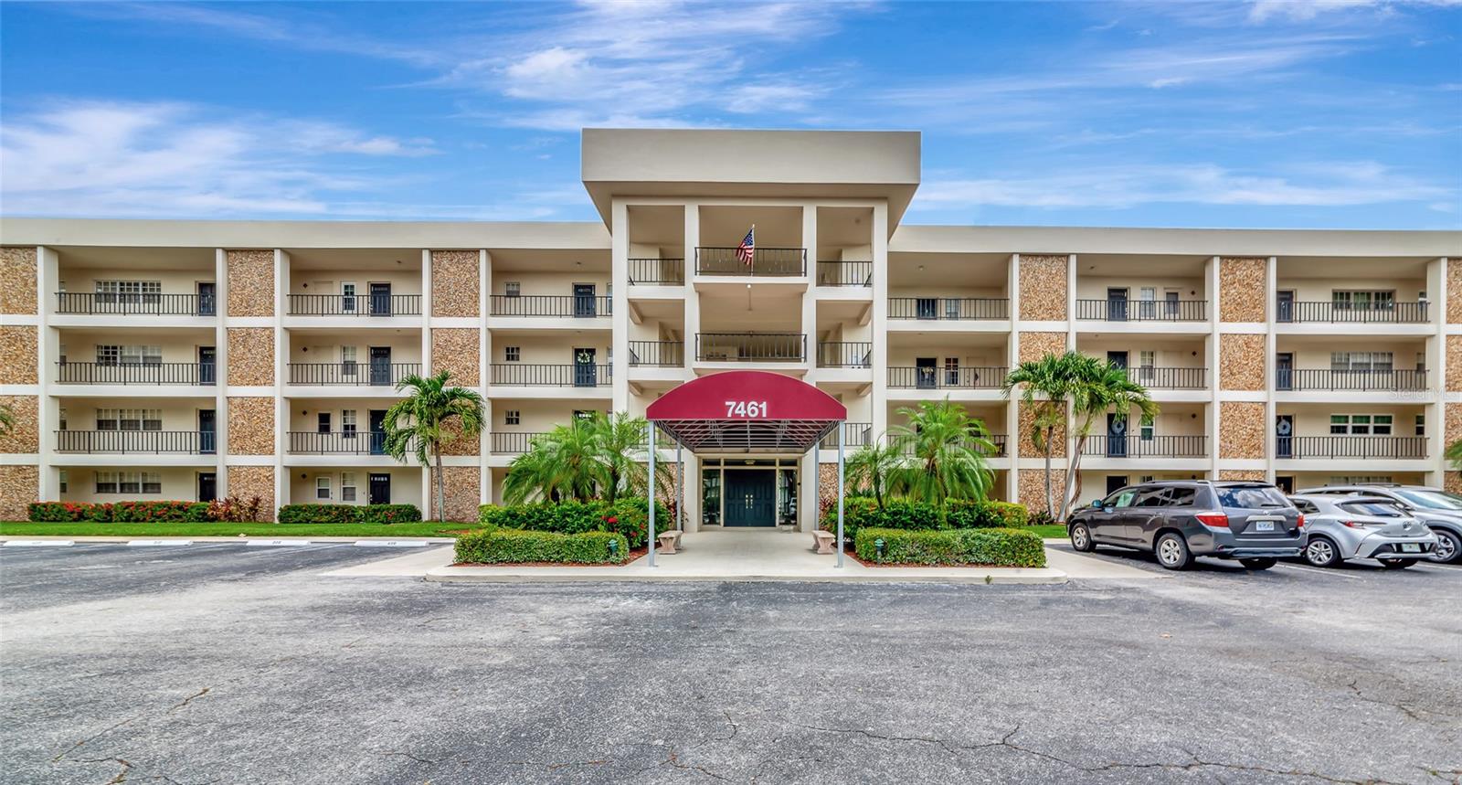 7461 W COUNTRY CLUB DR N #203 — photo 43