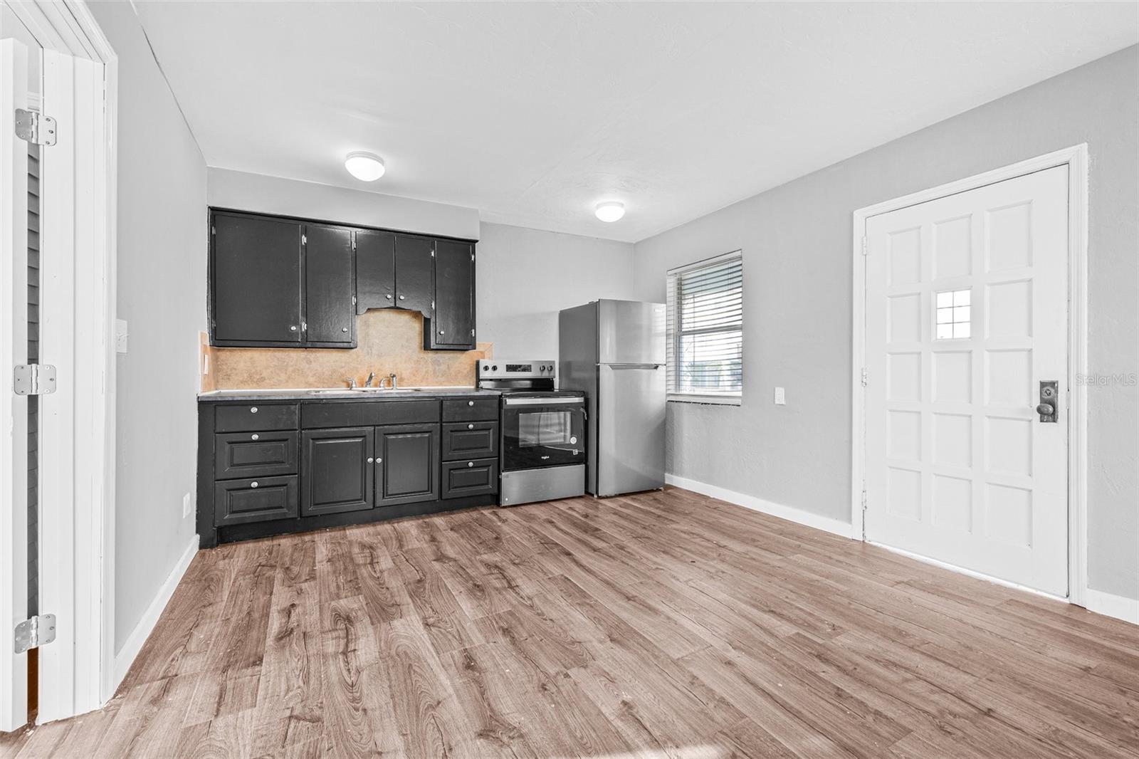 30 LYNN WAY — photo 4