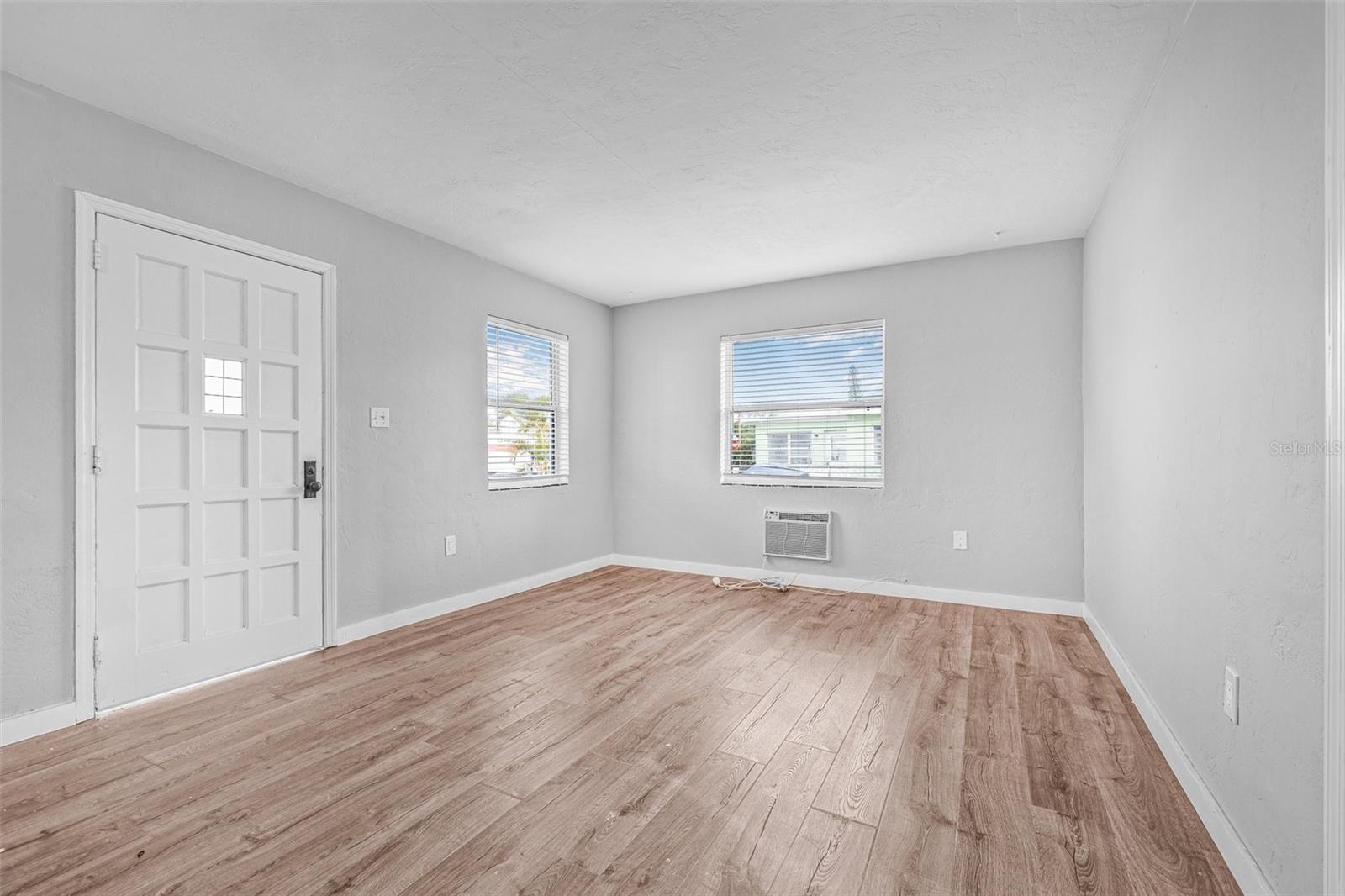 30 LYNN WAY — photo 6