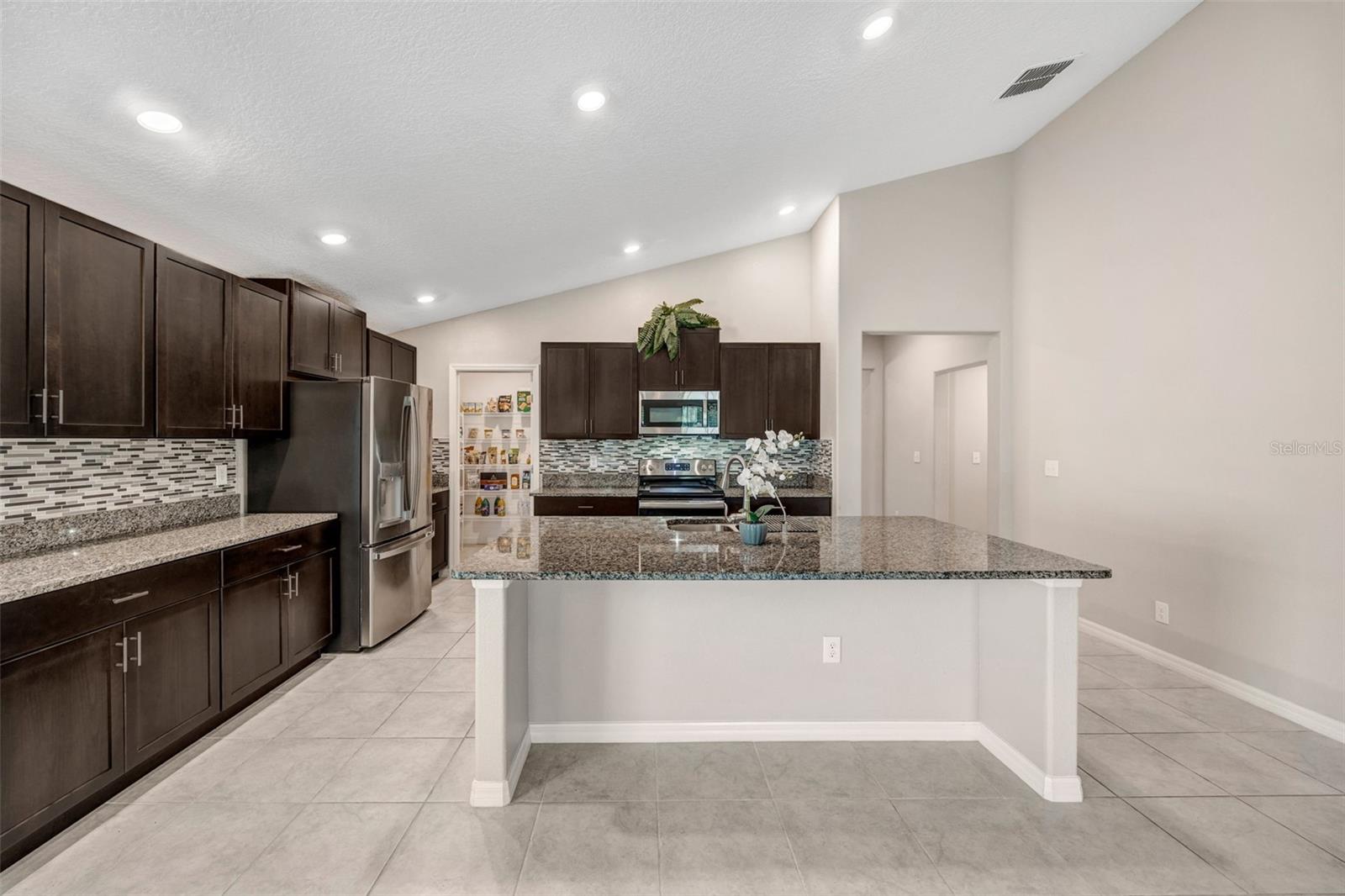 138 RAIN BERRY AVE — photo 39