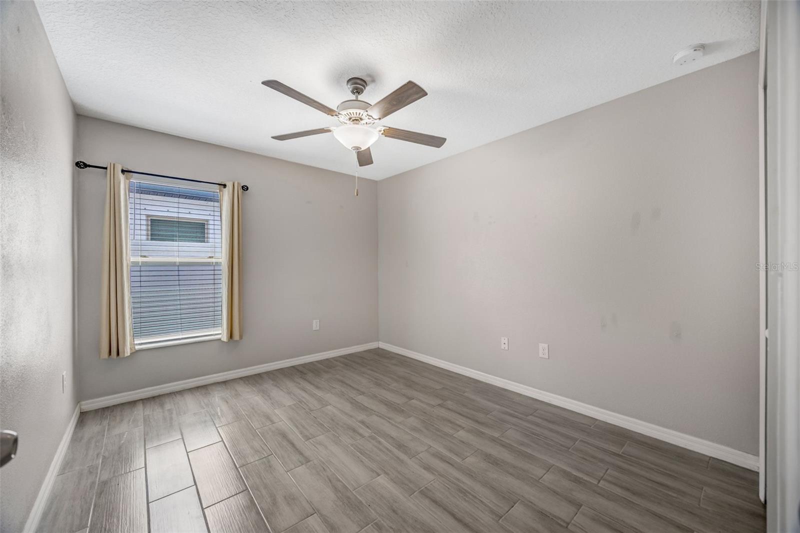 138 RAIN BERRY AVE — photo 18