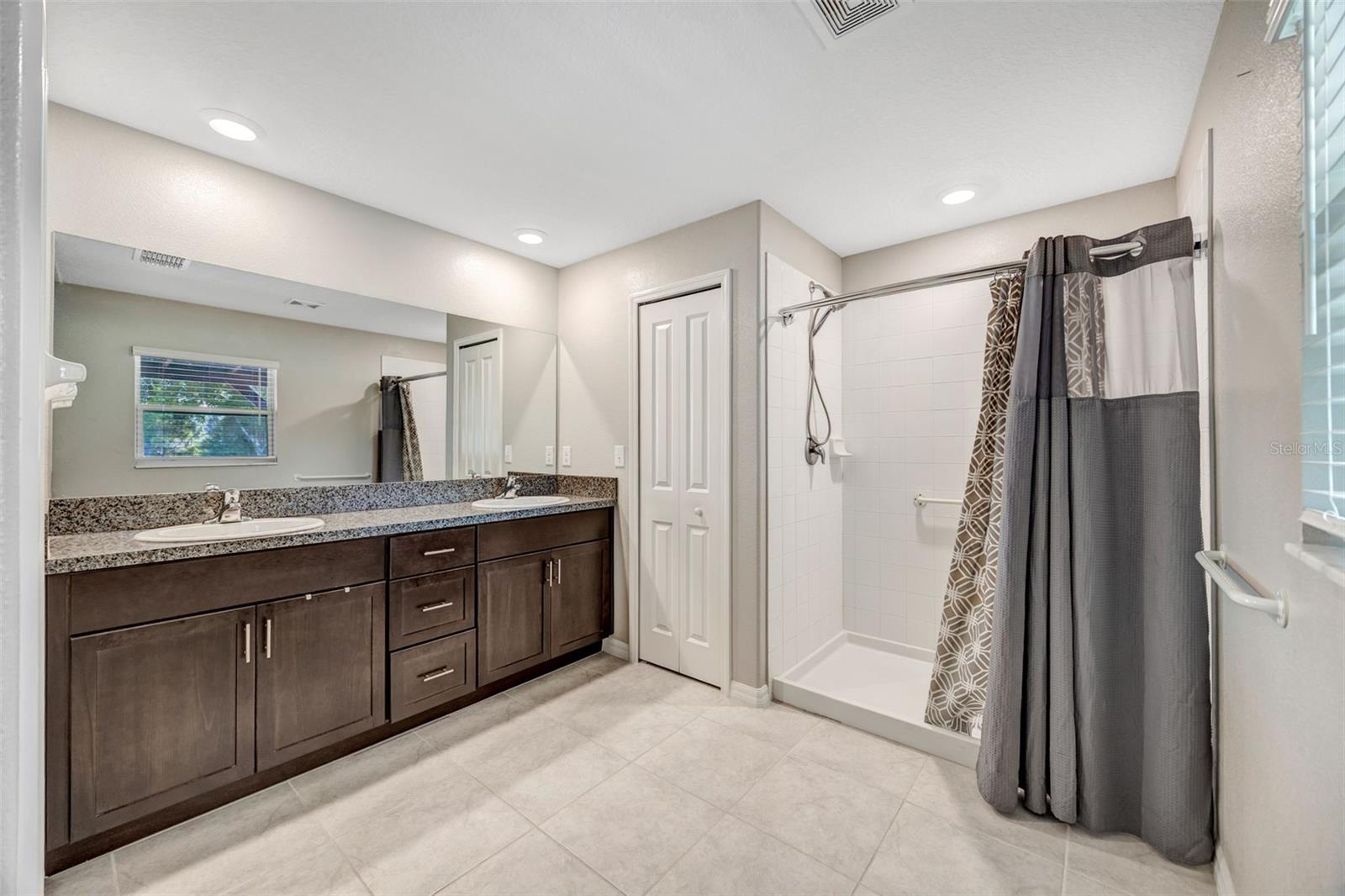 138 RAIN BERRY AVE — photo 28