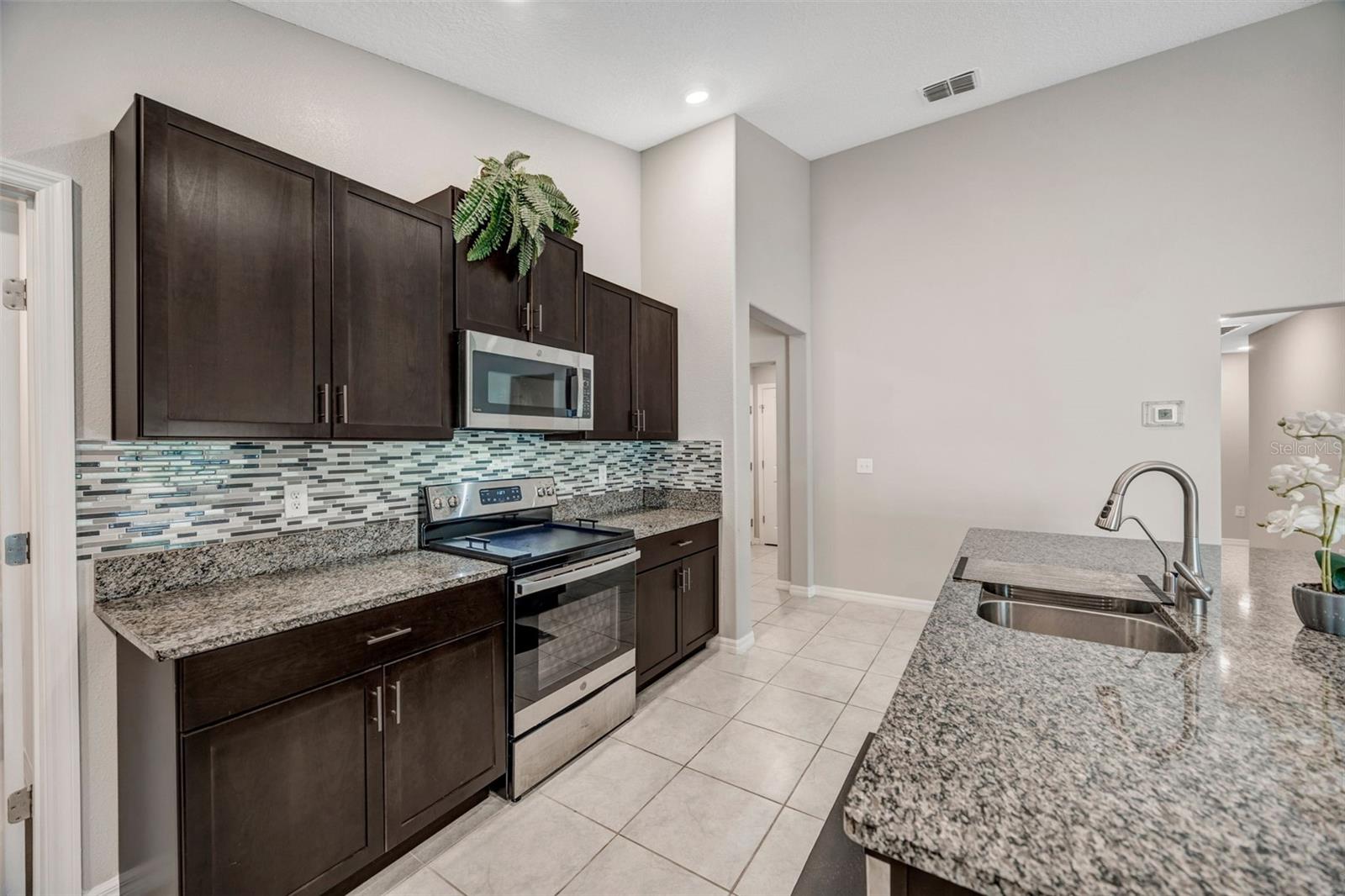 138 RAIN BERRY AVE — photo 44