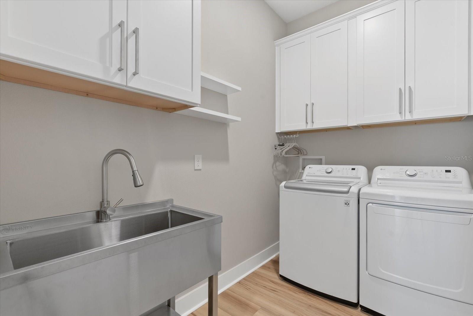8668 SALMAR LOOP — photo 34