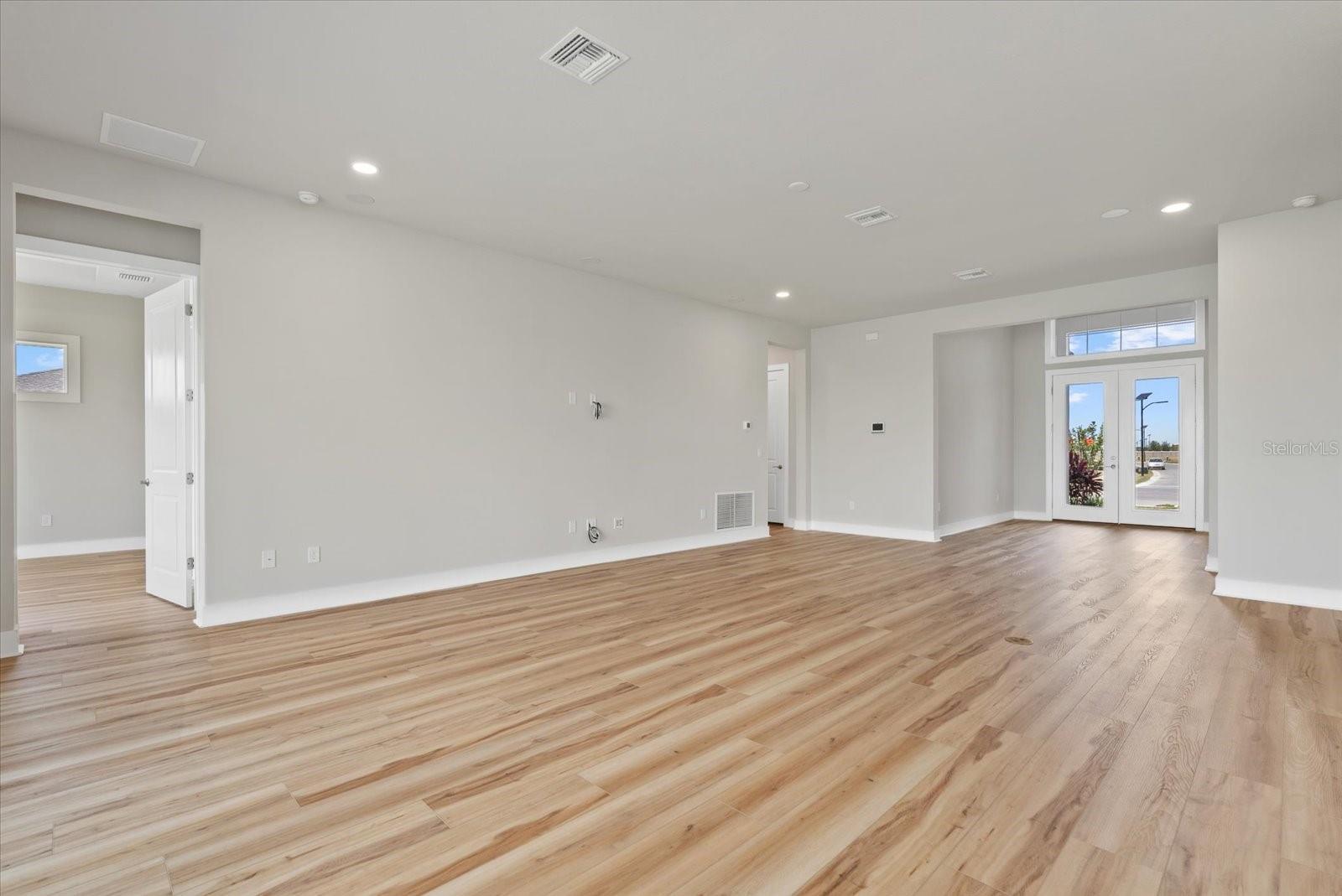8668 SALMAR LOOP — photo 17