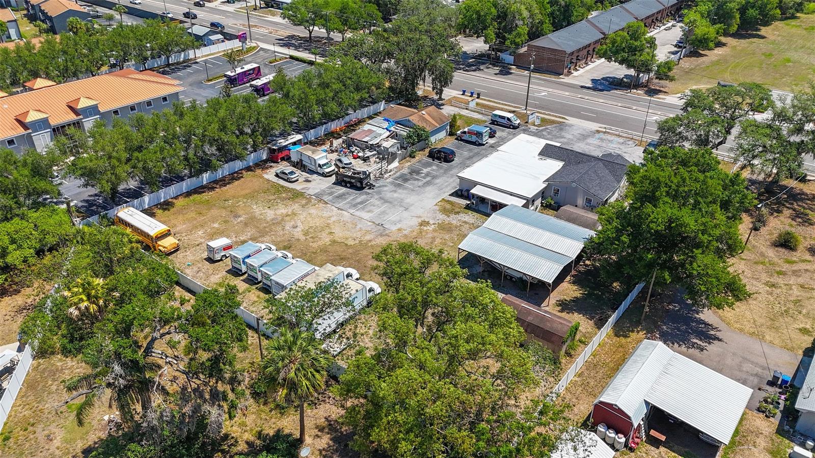 504 S KINGS AVE — photo 10