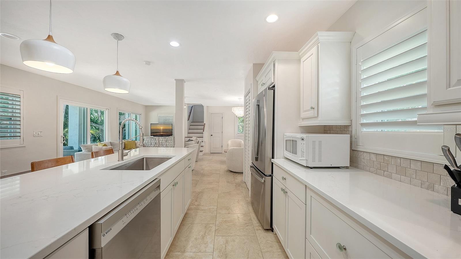 3708 SANDSPUR LN — photo 20
