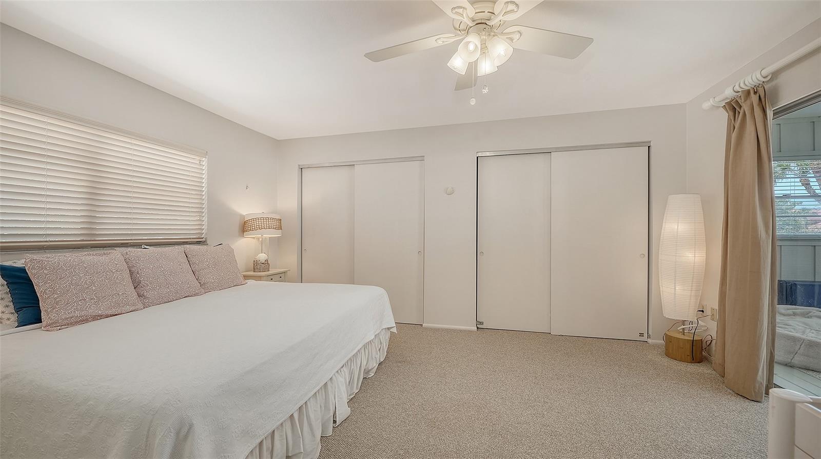 3708 SANDSPUR LN — photo 32