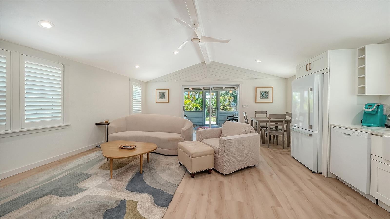 3708 SANDSPUR LN — photo 39