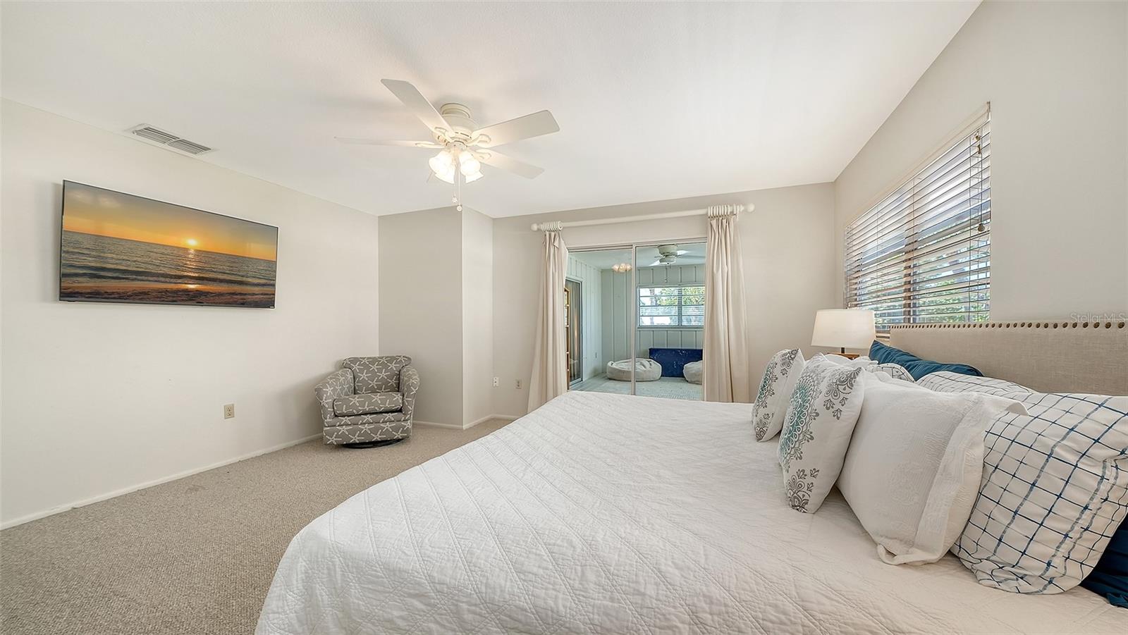 3708 SANDSPUR LN — photo 28