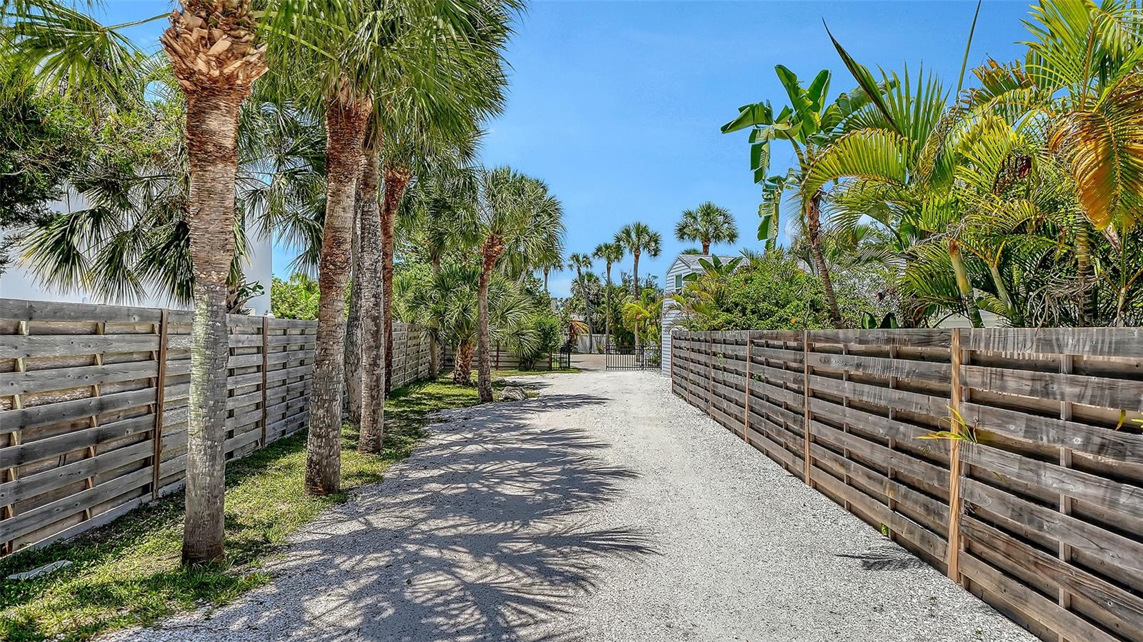 3708 SANDSPUR LN — photo 6