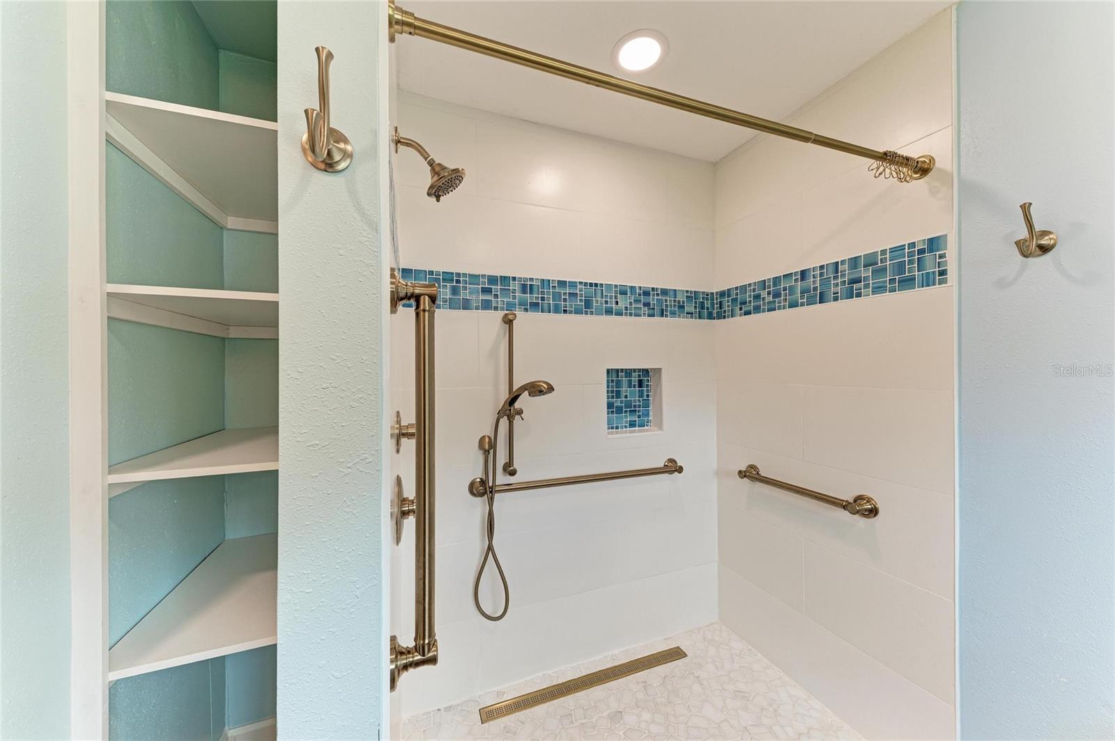 2317 S TUTTLE AVE — photo 25