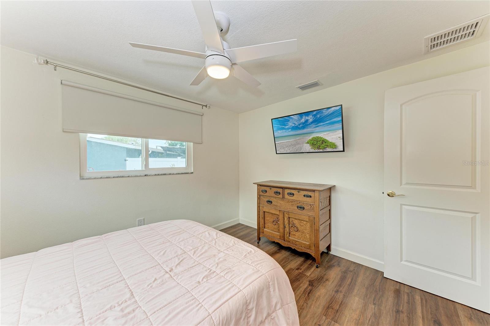 2317 S TUTTLE AVE — photo 27