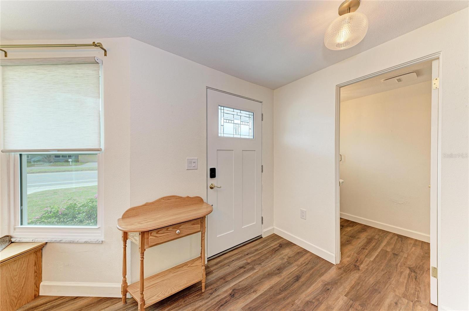 2317 S TUTTLE AVE — photo 12