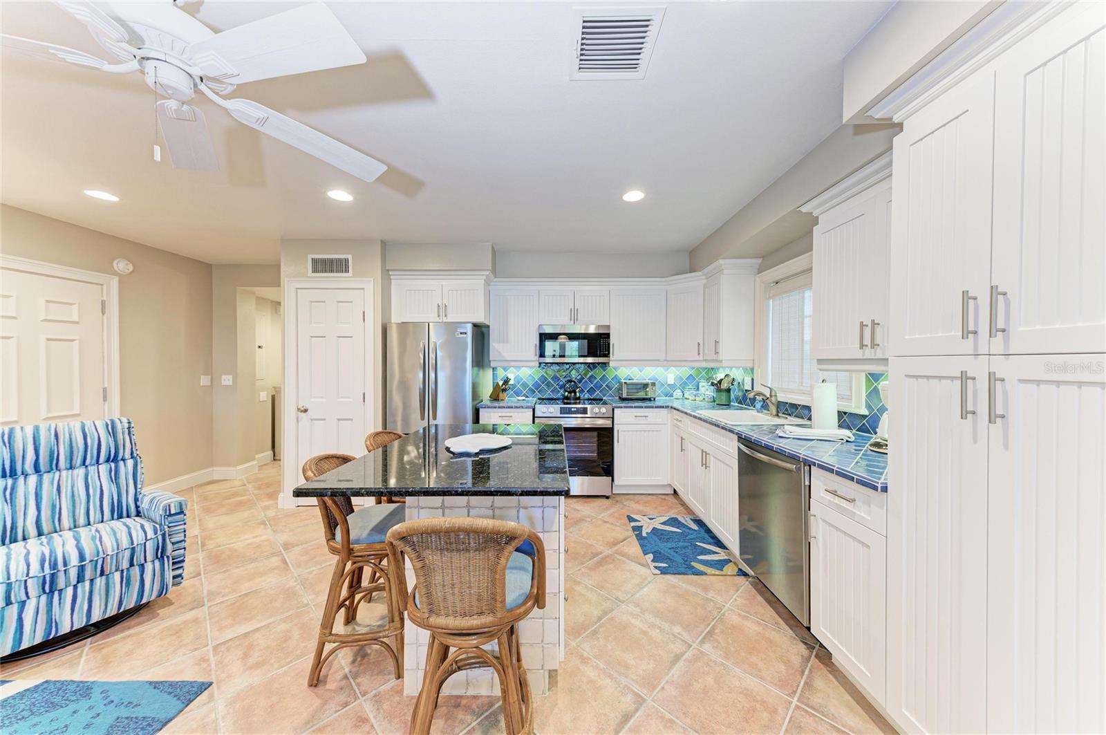 101 PALM AVE #1 — photo 12