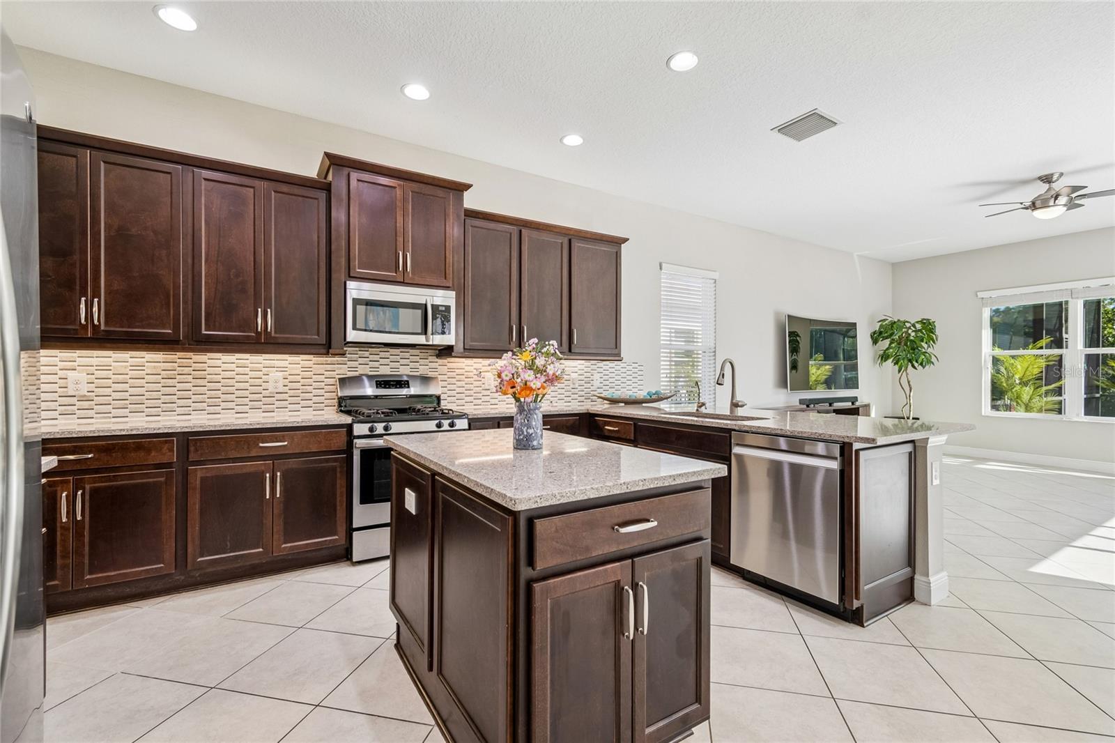 30229 SOUTHERNWOOD CT — photo 29
