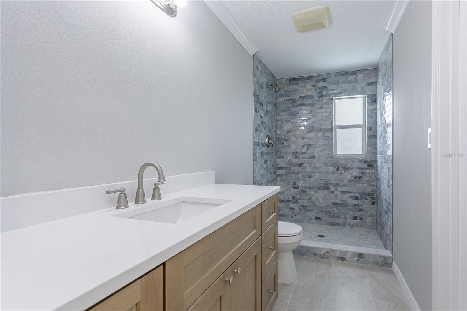 5557 BOWLINE BND — photo 22