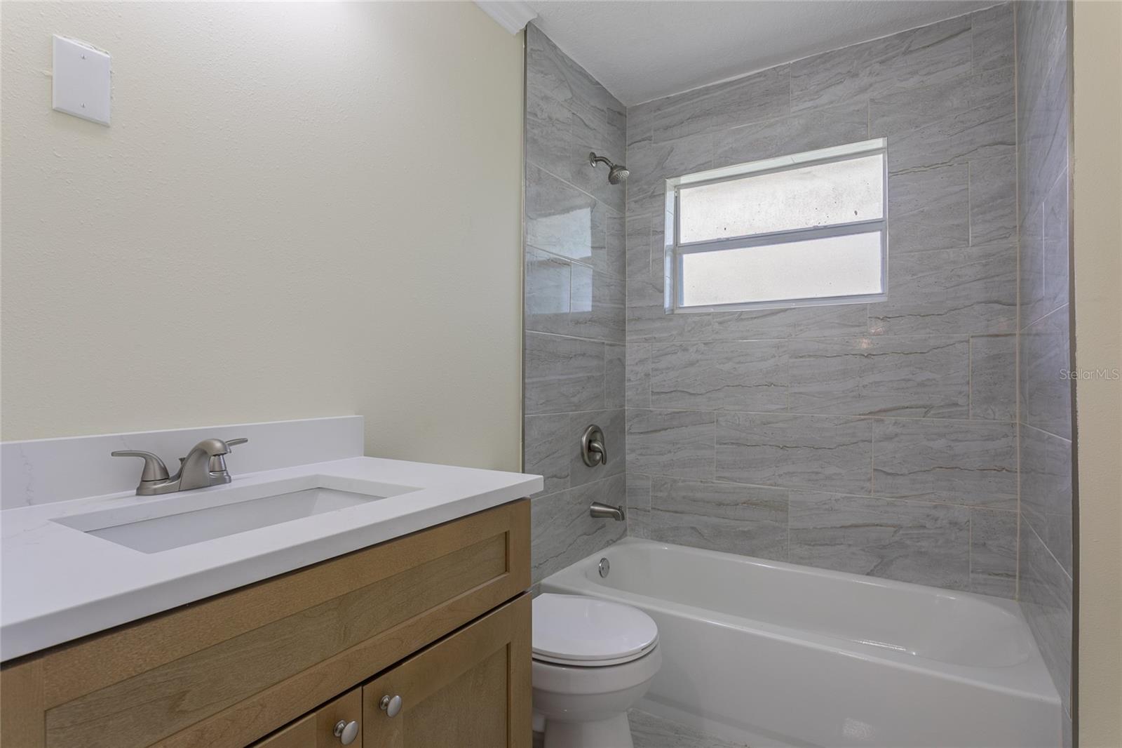 5557 BOWLINE BND — photo 25