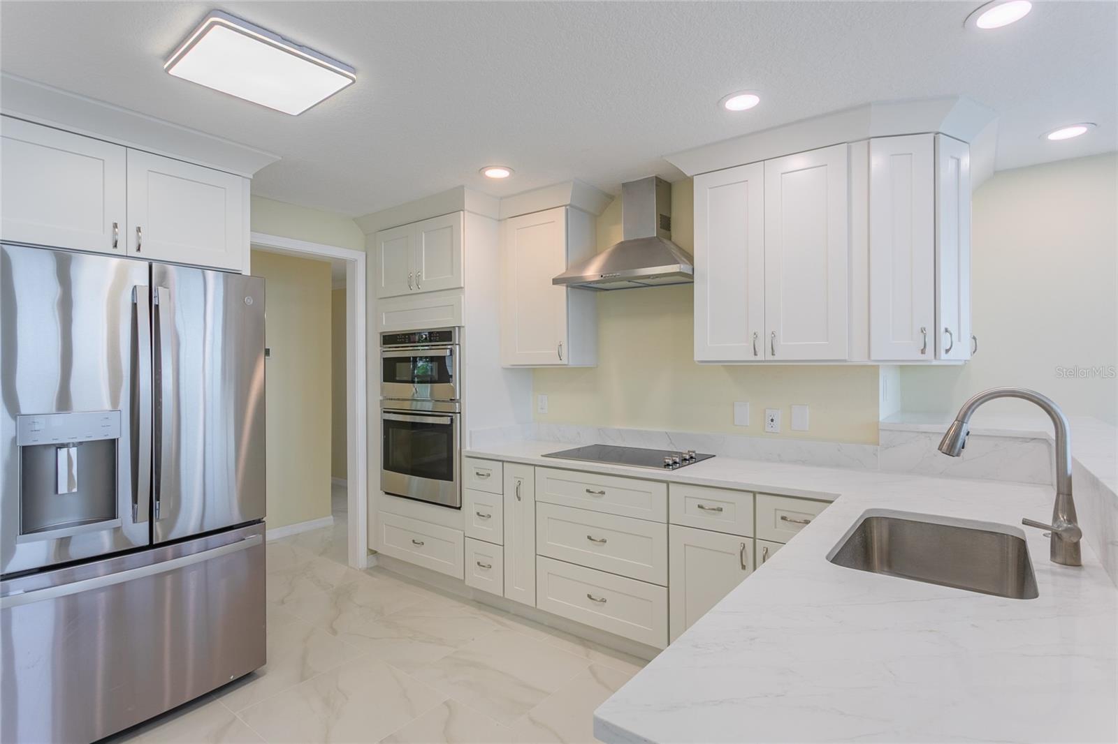 5557 BOWLINE BND — photo 17
