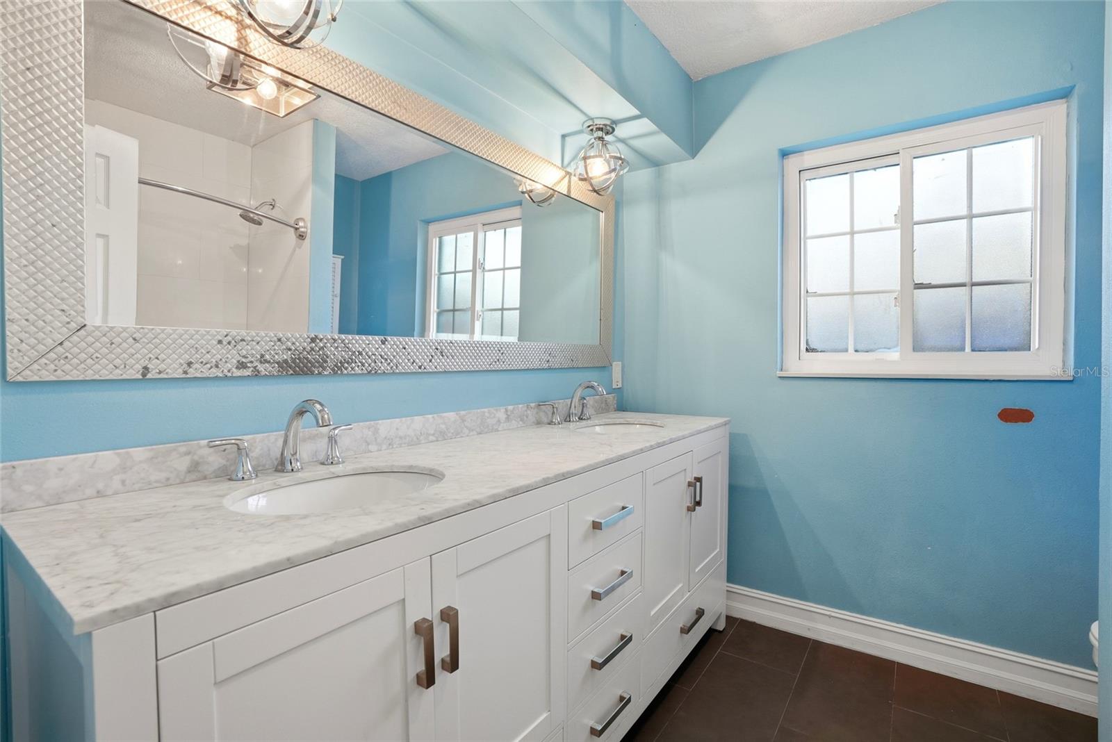 1349 VIEWTOP DR — photo 20