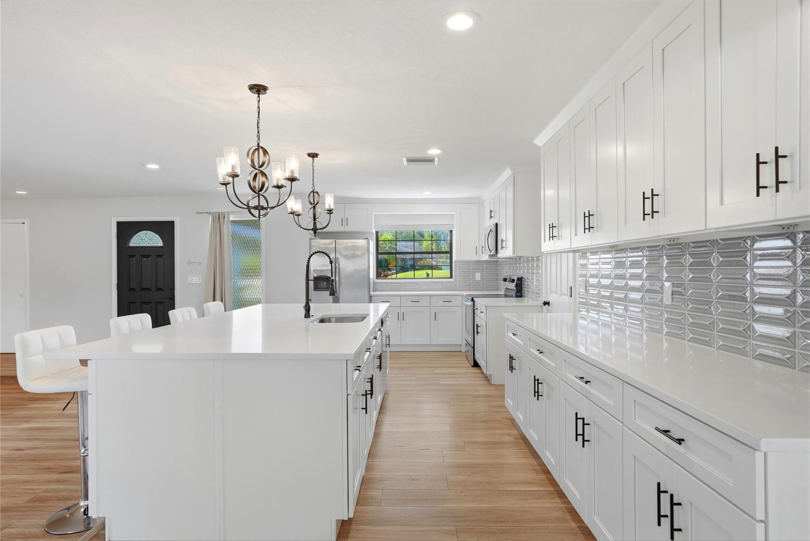 1349 VIEWTOP DR — photo 10