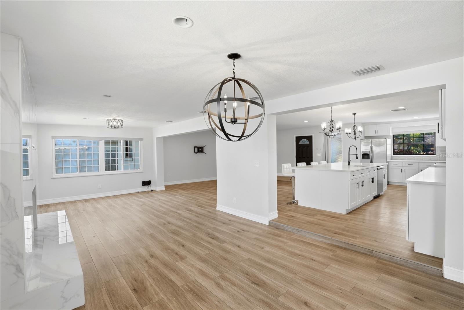 1349 VIEWTOP DR — photo 13