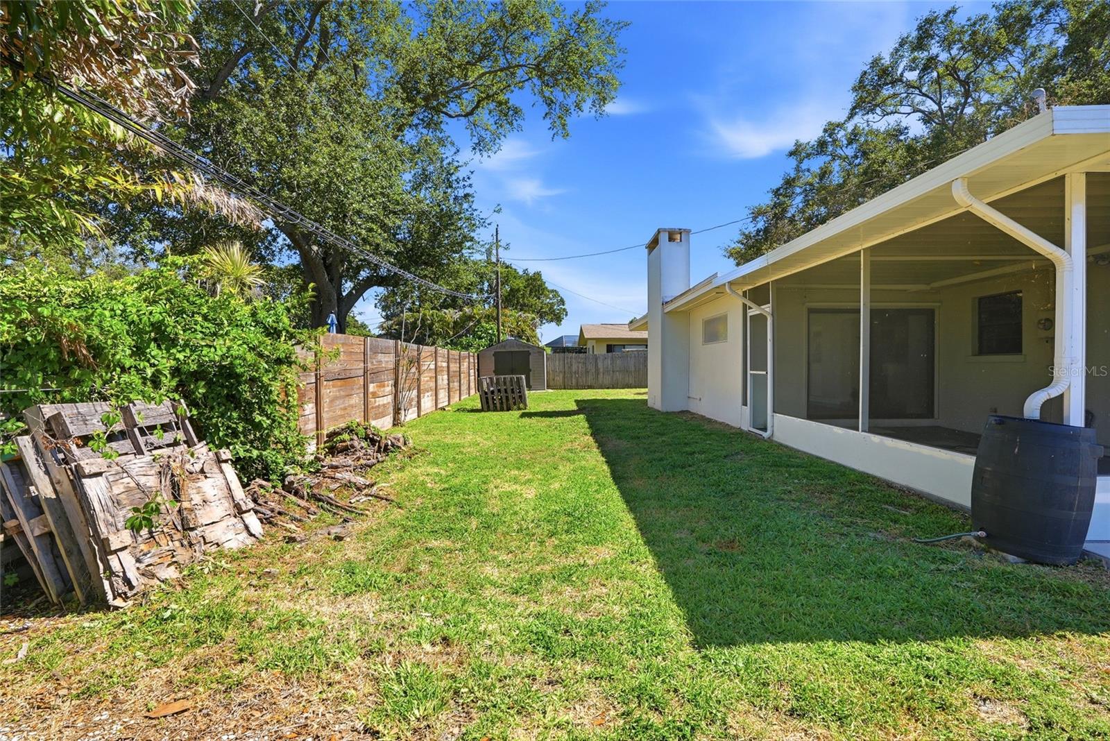 1349 VIEWTOP DR — photo 24