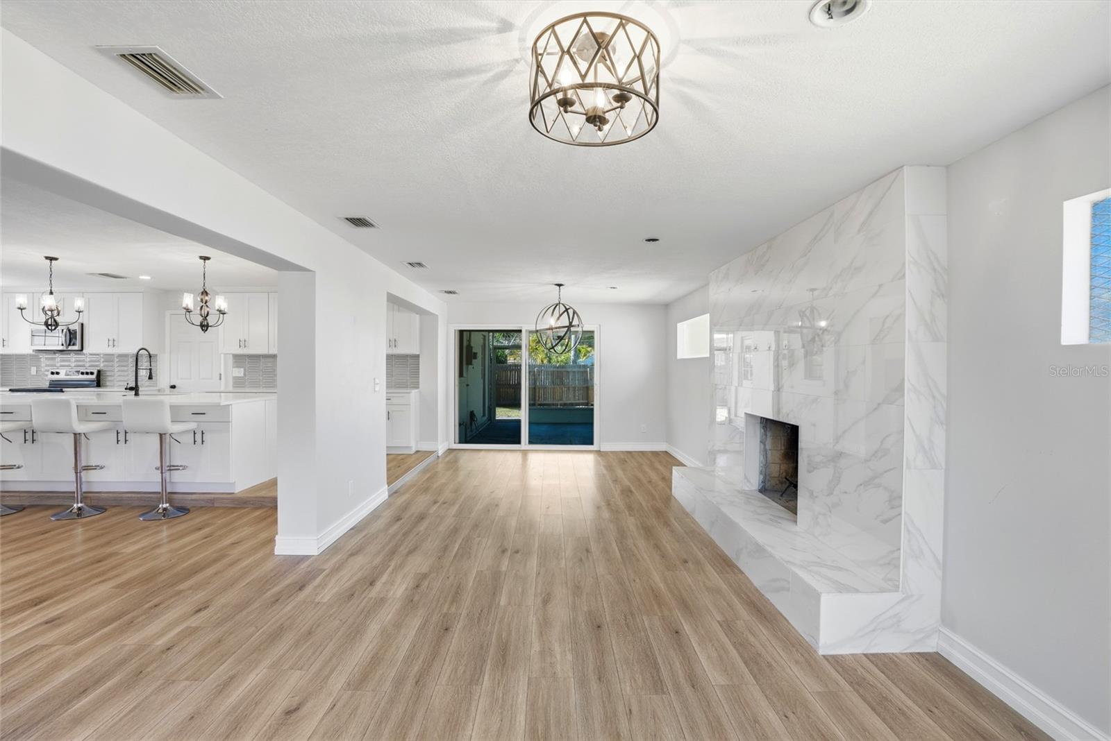 1349 VIEWTOP DR — photo 14