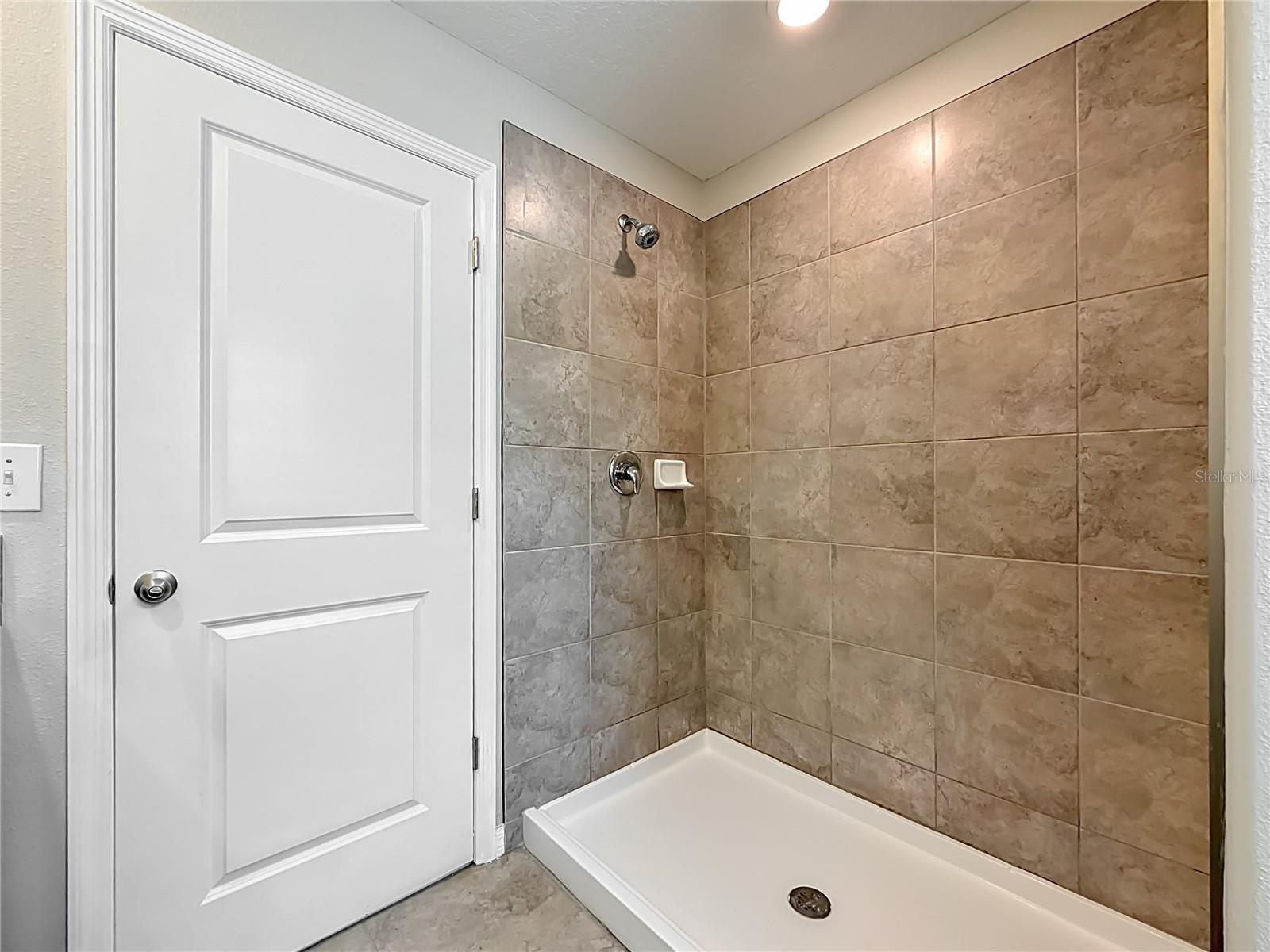 7405 EVENING PRIMROSE CT — photo 36