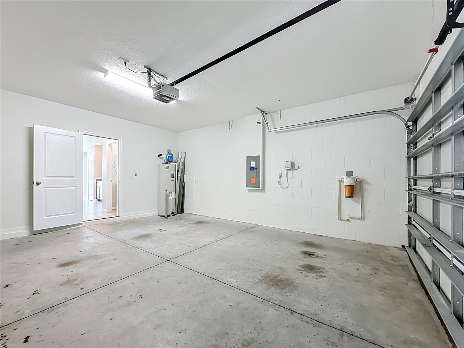 7405 EVENING PRIMROSE CT — photo 50