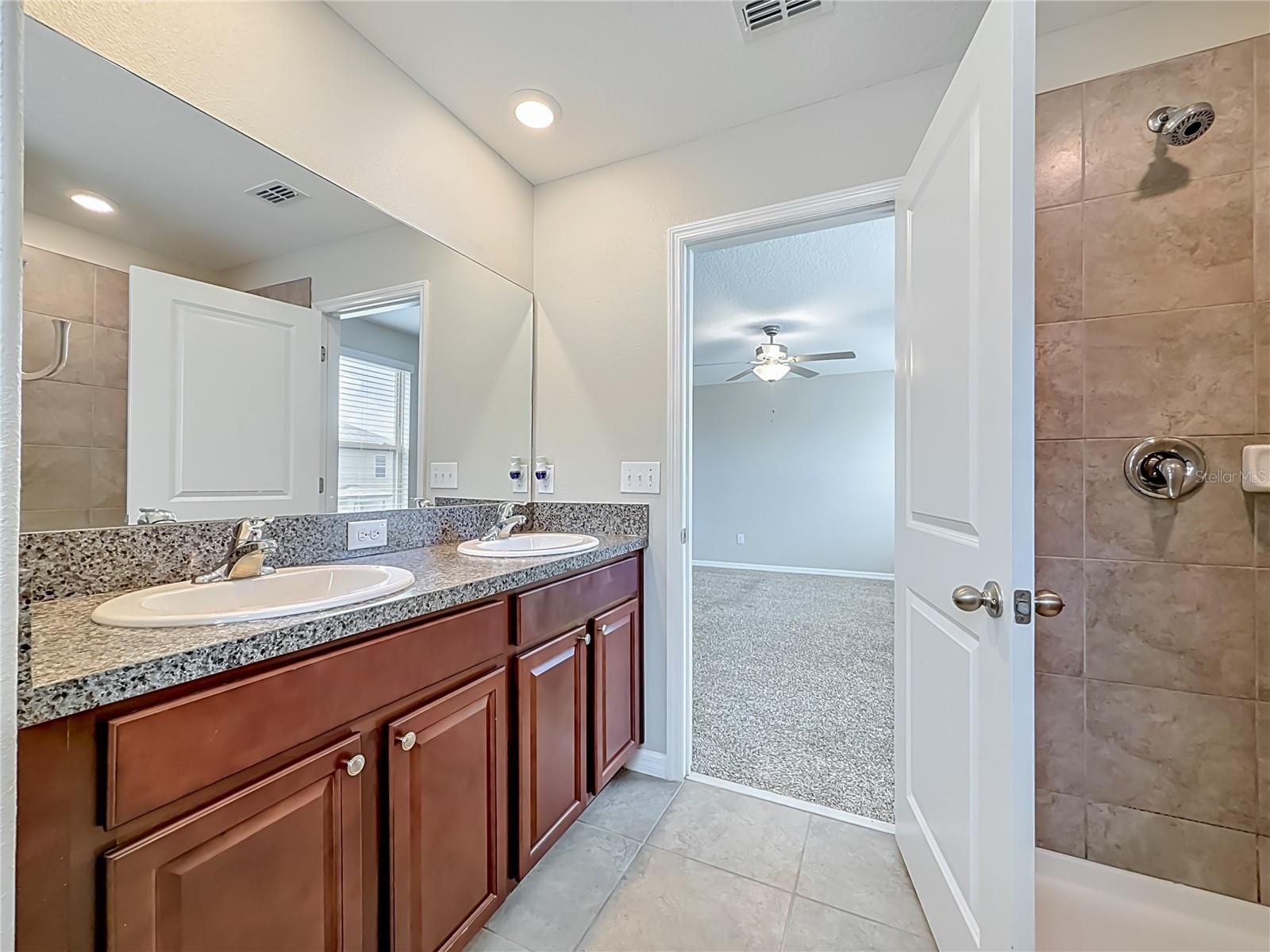 7405 EVENING PRIMROSE CT — photo 35