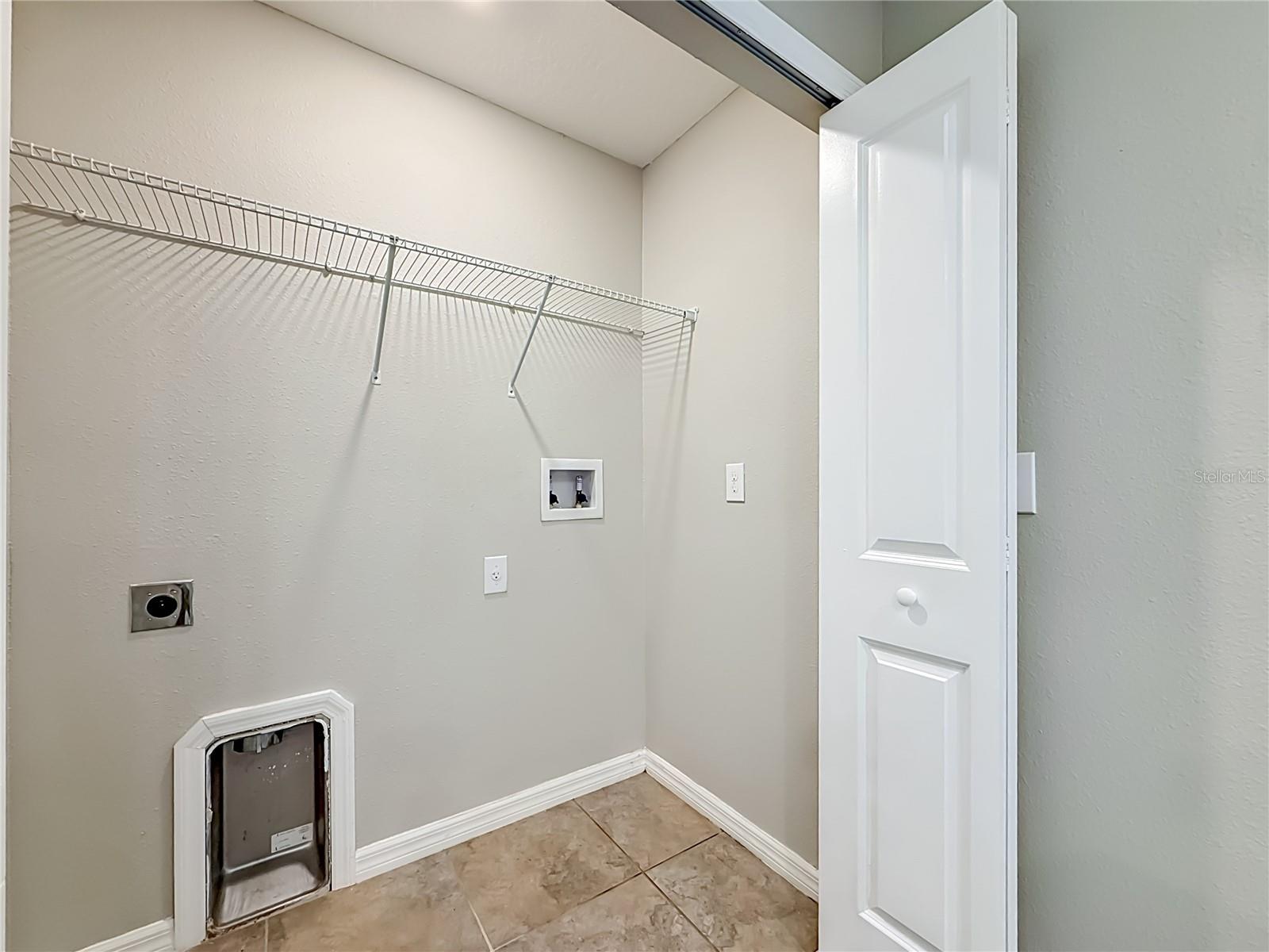 7405 EVENING PRIMROSE CT — photo 37
