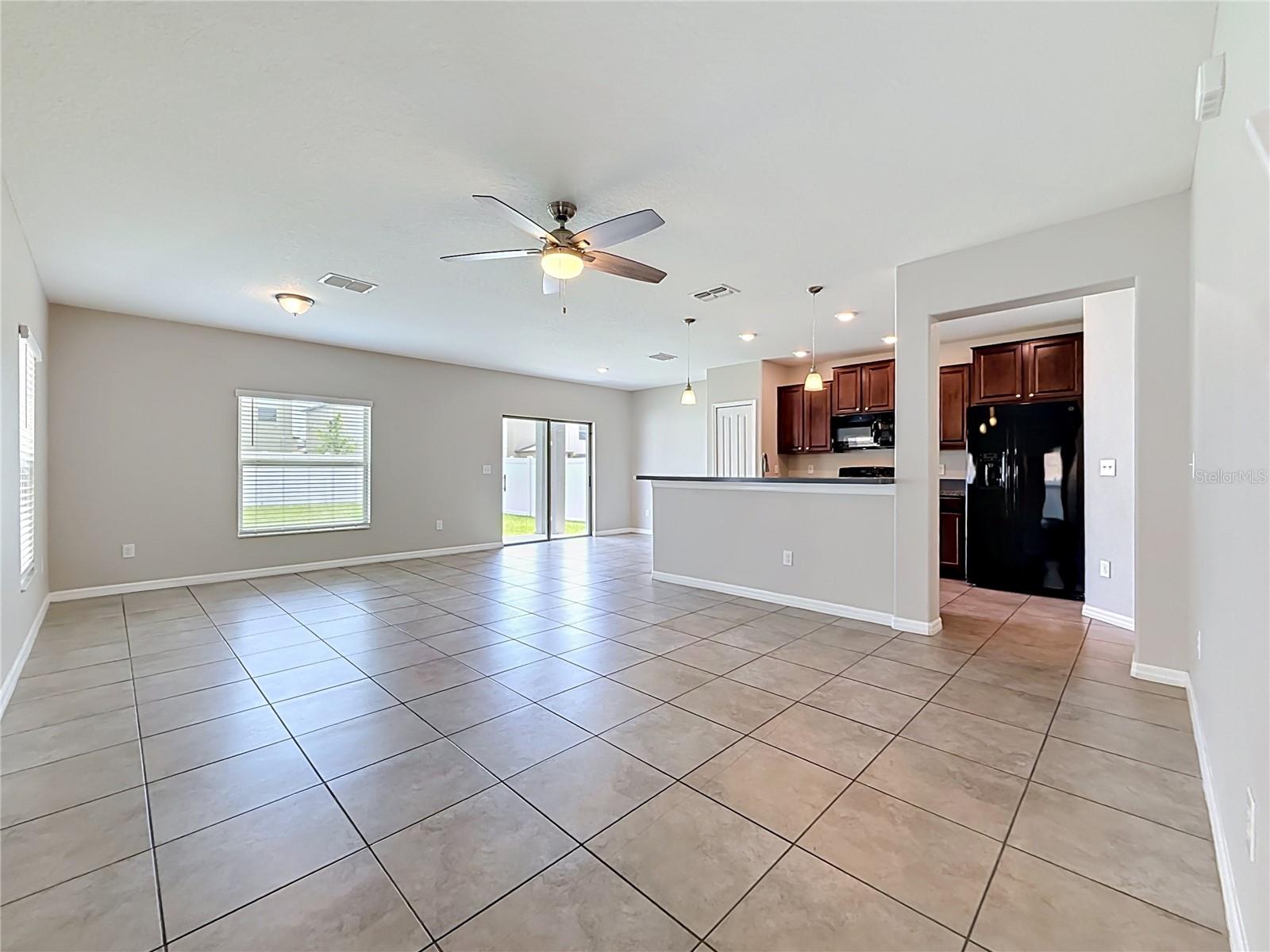 7405 EVENING PRIMROSE CT — photo 10