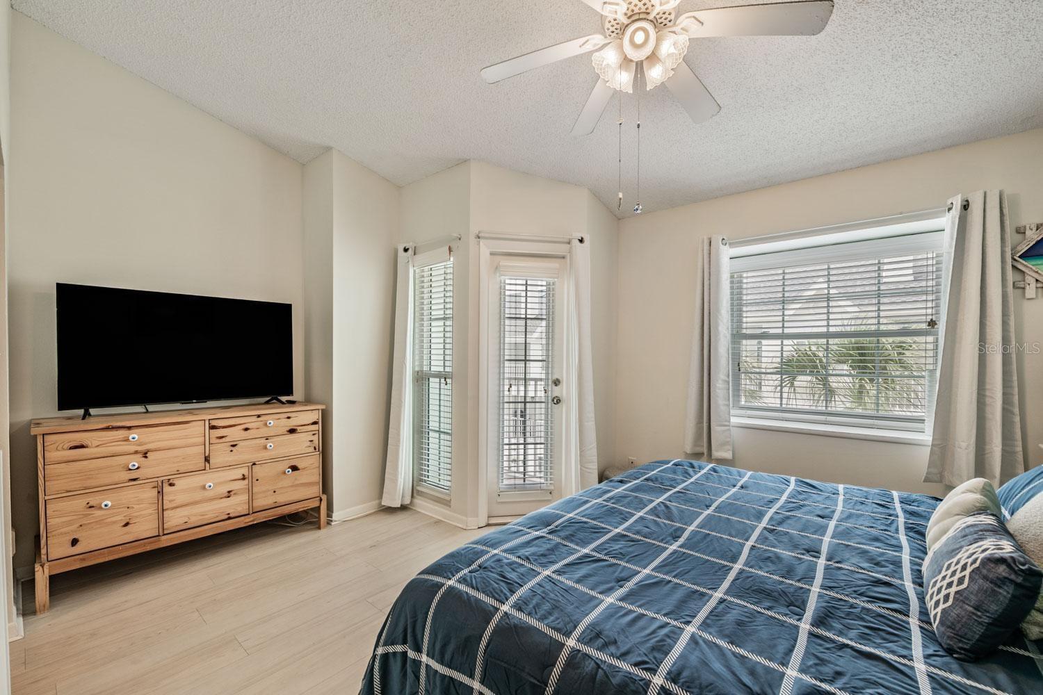 17960 GULF BLVD #121 — photo 29