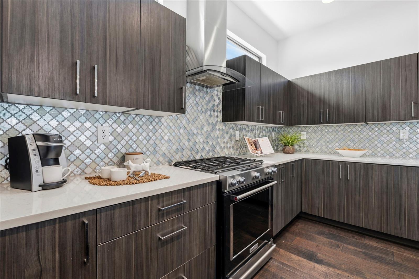 300 DELMAR TER S — photo 16