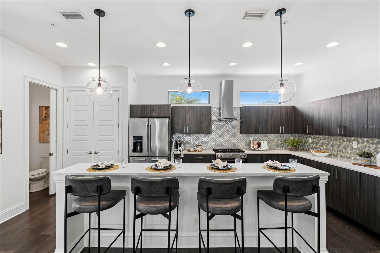 300 DELMAR TER S — photo 4