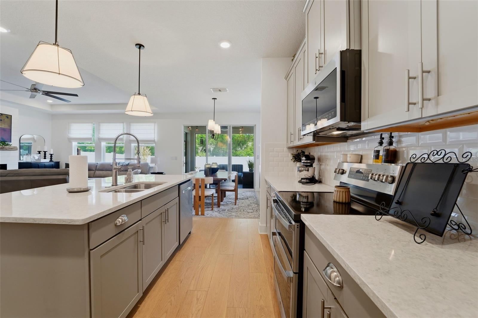 8020 PRAISE DR — photo 10