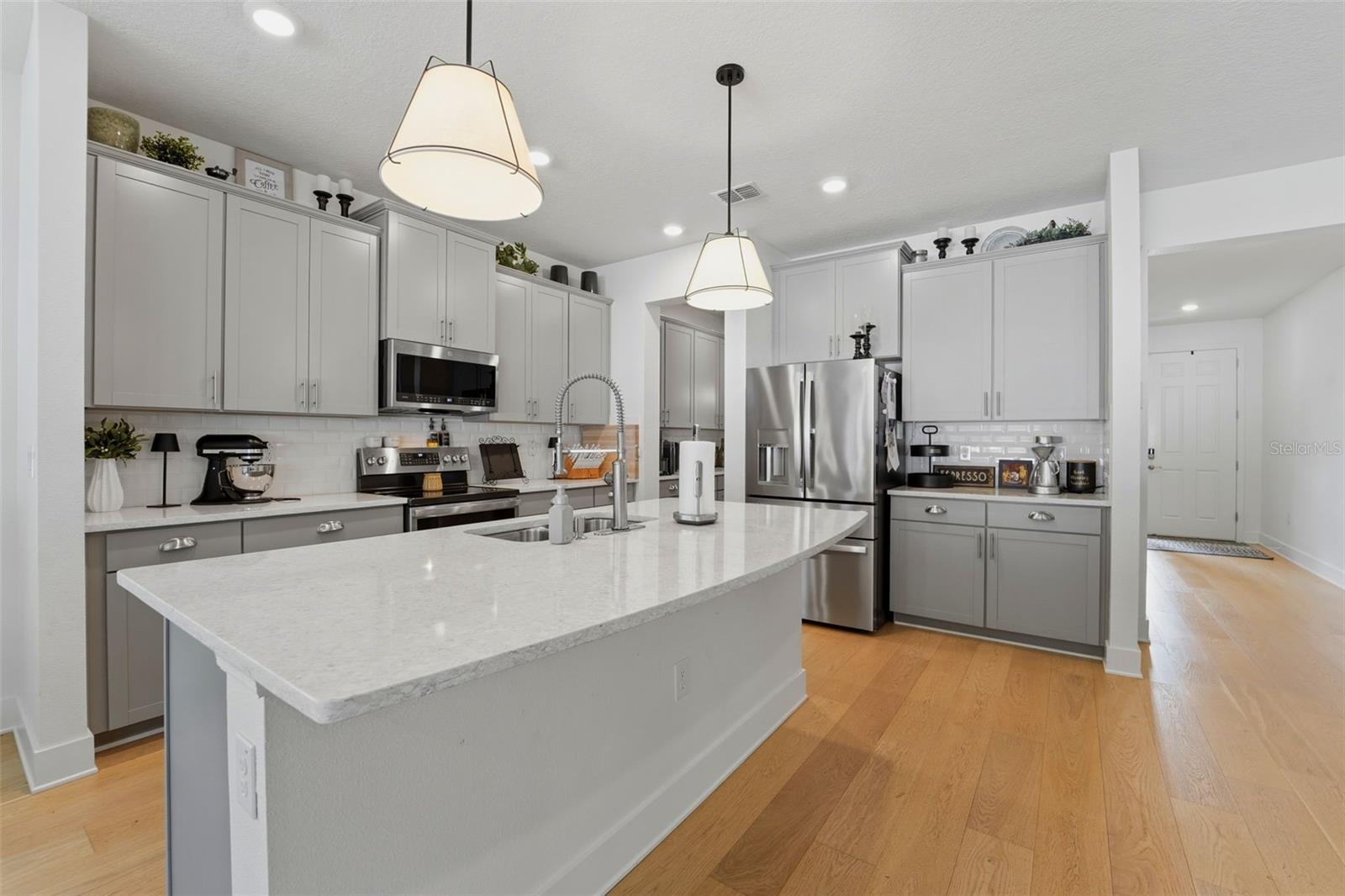 8020 PRAISE DR — photo 12
