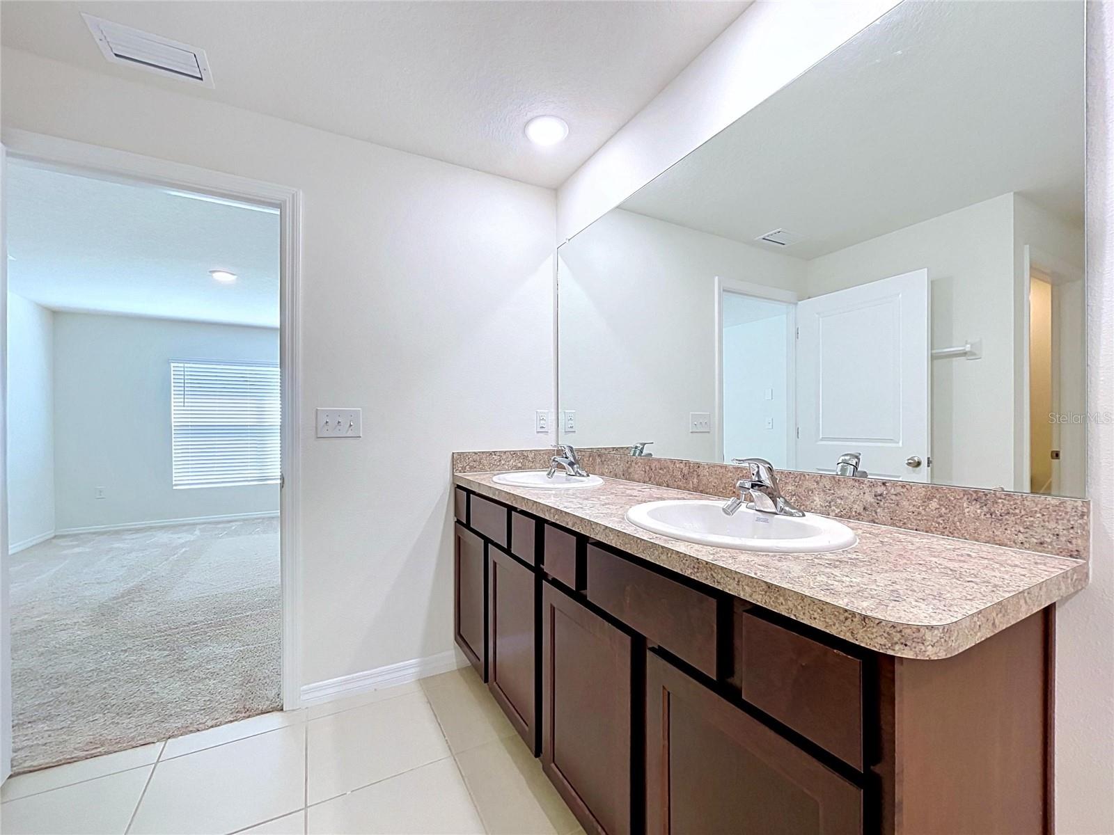 7804 DAVIE RAY DR — photo 31