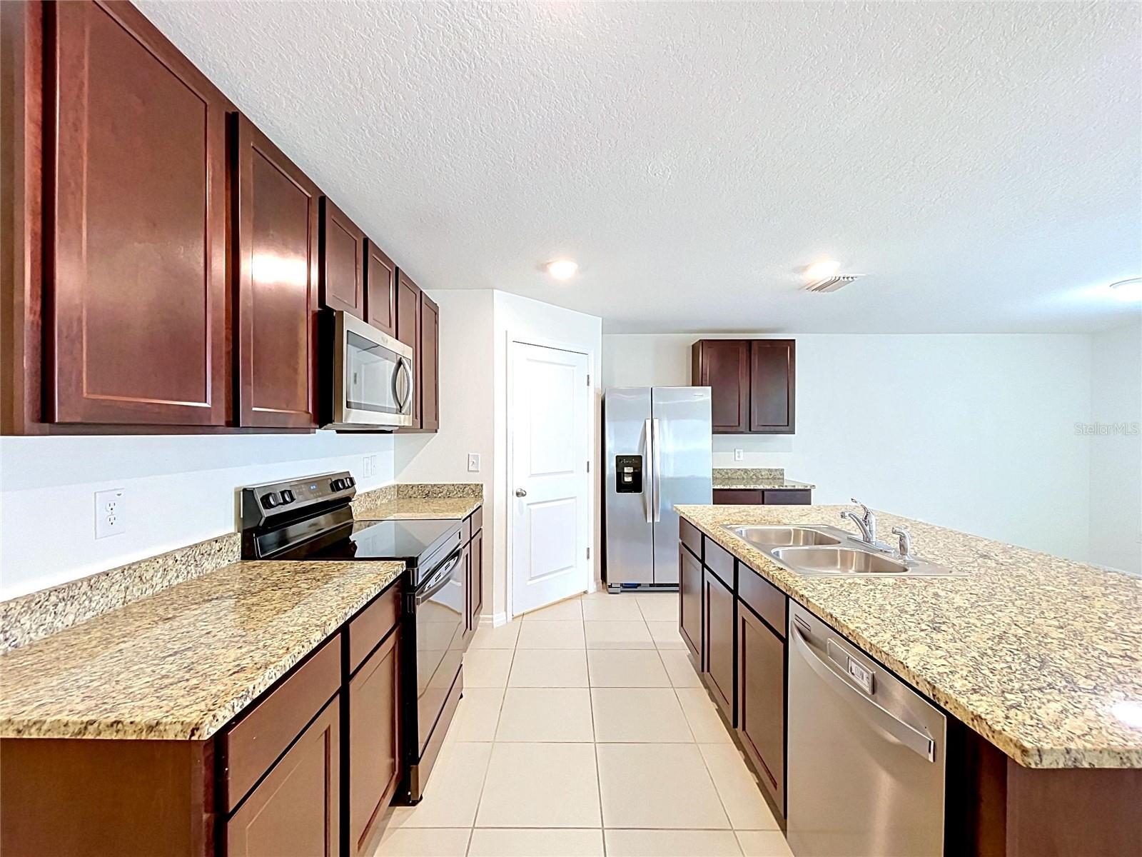 7804 DAVIE RAY DR — photo 21