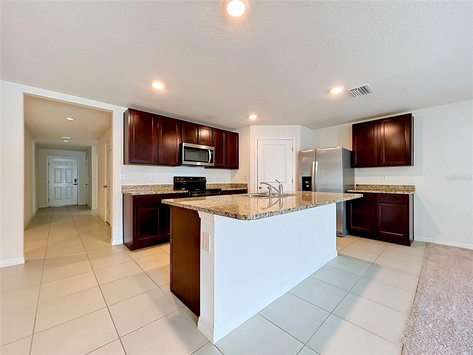 7804 DAVIE RAY DR — photo 6