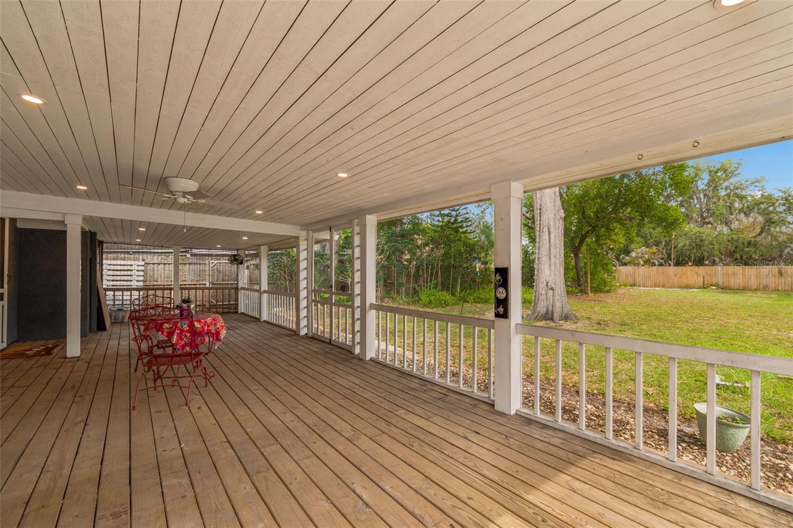 1304 E KNOLLWOOD ST — photo 22