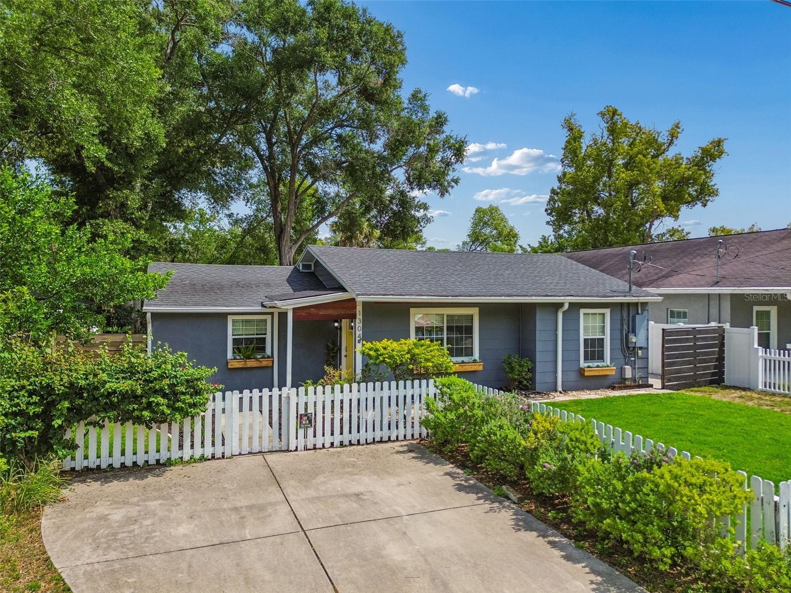 1304 E KNOLLWOOD ST — photo 27