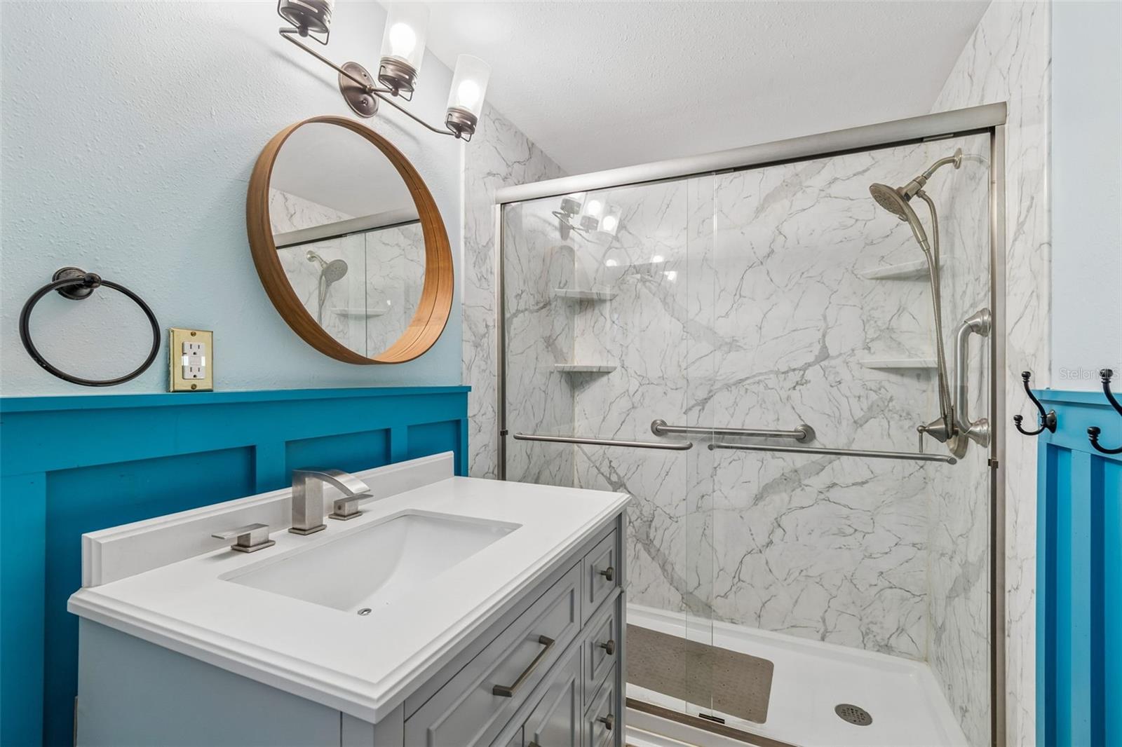 1304 E KNOLLWOOD ST — photo 17