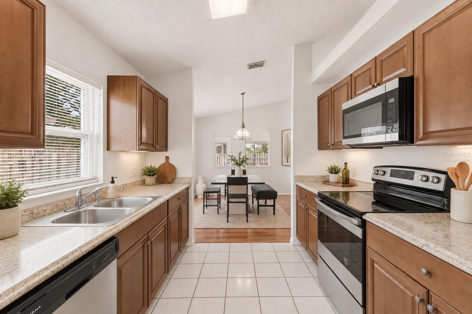 6808 YARDLEY OAKS CT — photo 8
