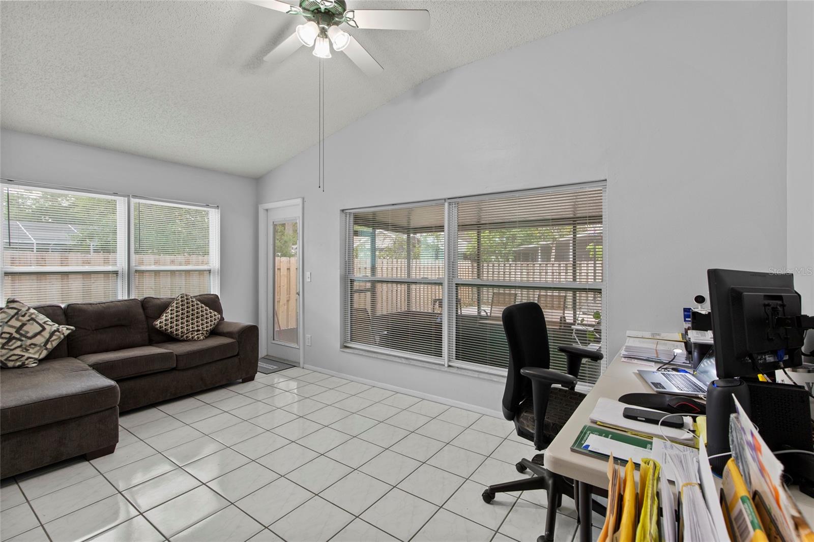 6808 YARDLEY OAKS CT — photo 36