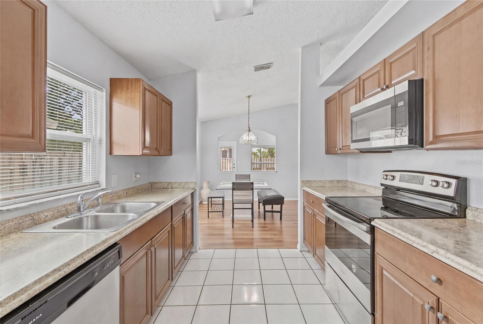 6808 YARDLEY OAKS CT — photo 9