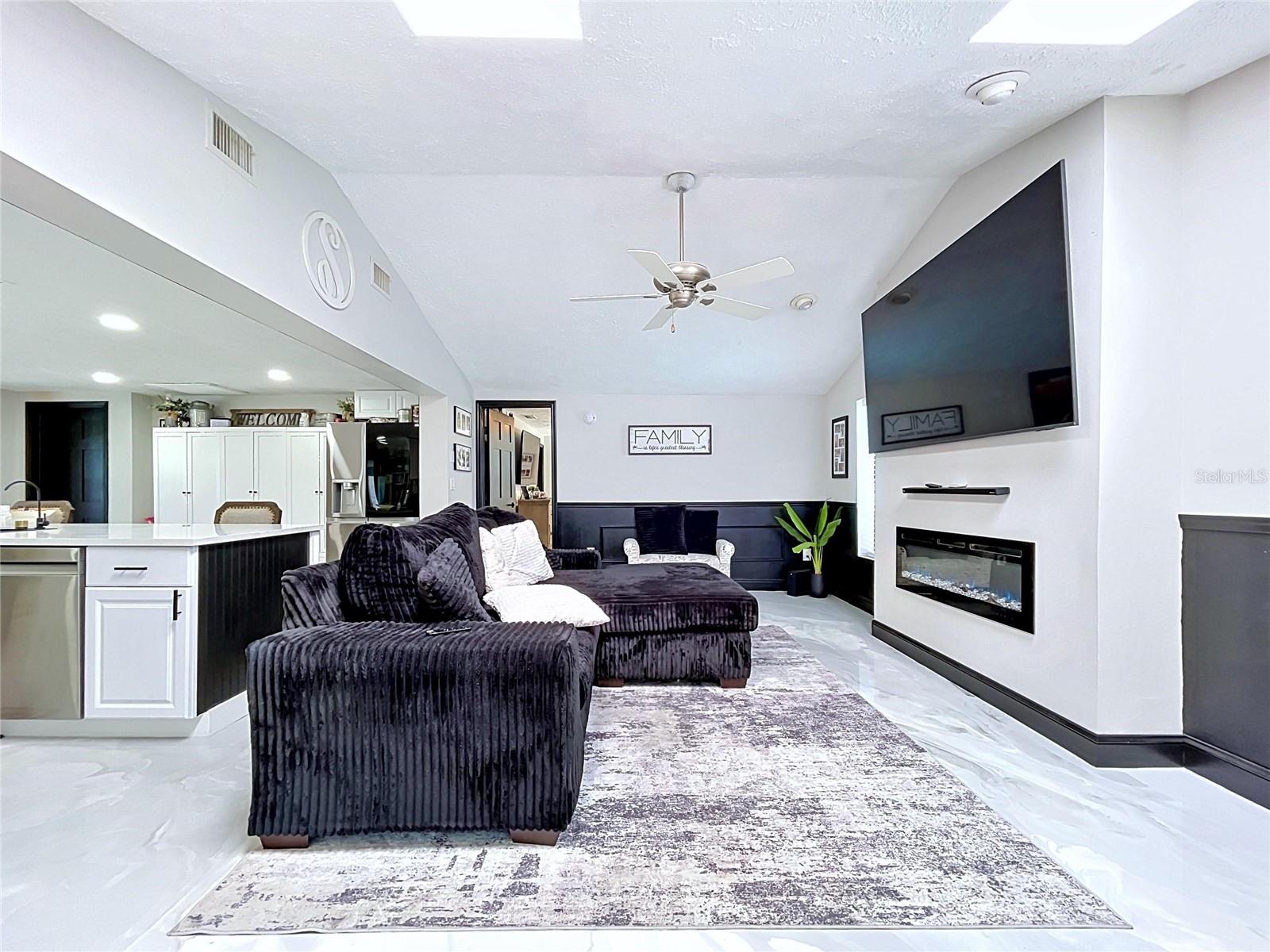 6950 SOUTHWIND DR — photo 10