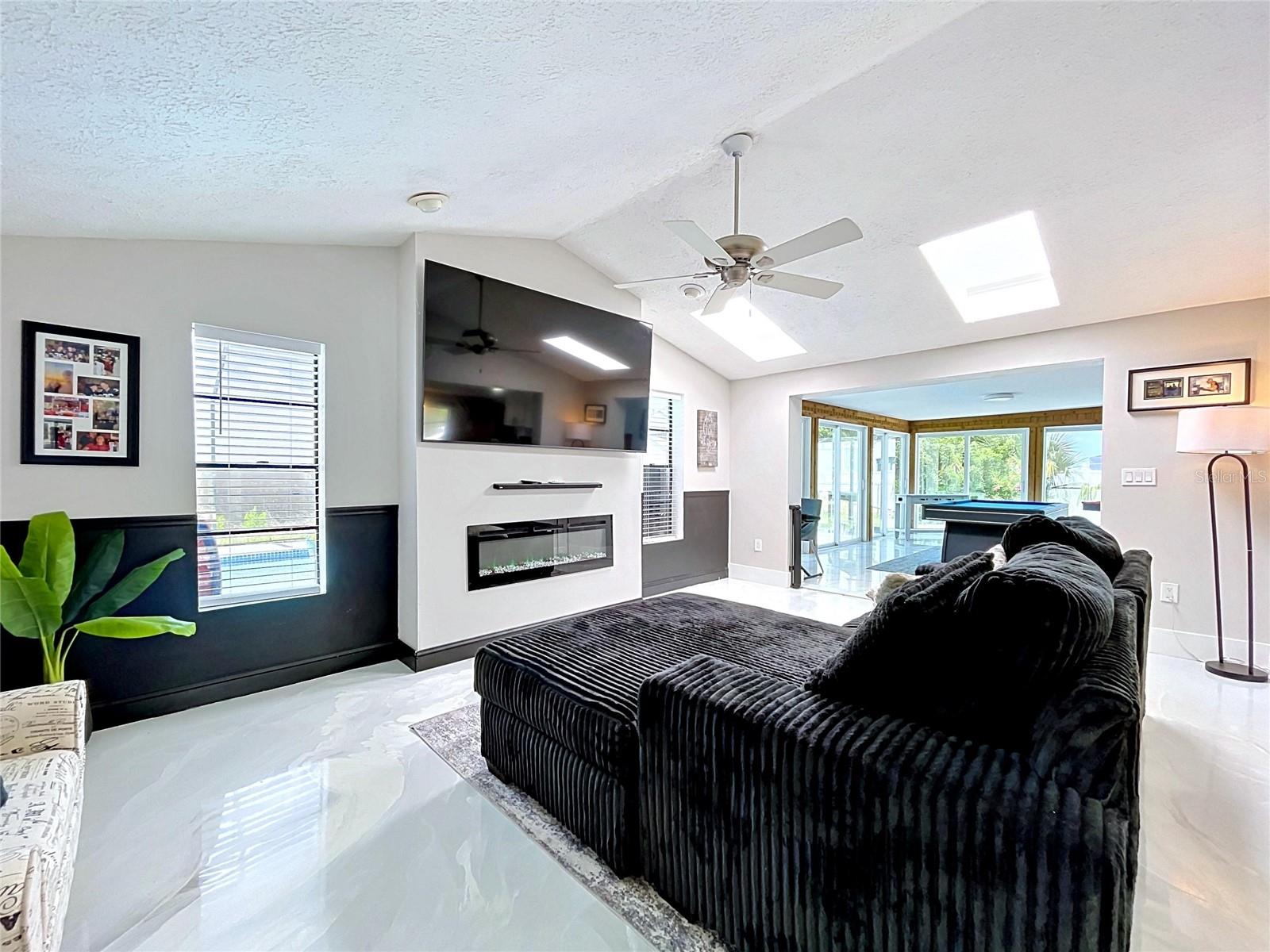 6950 SOUTHWIND DR — photo 13